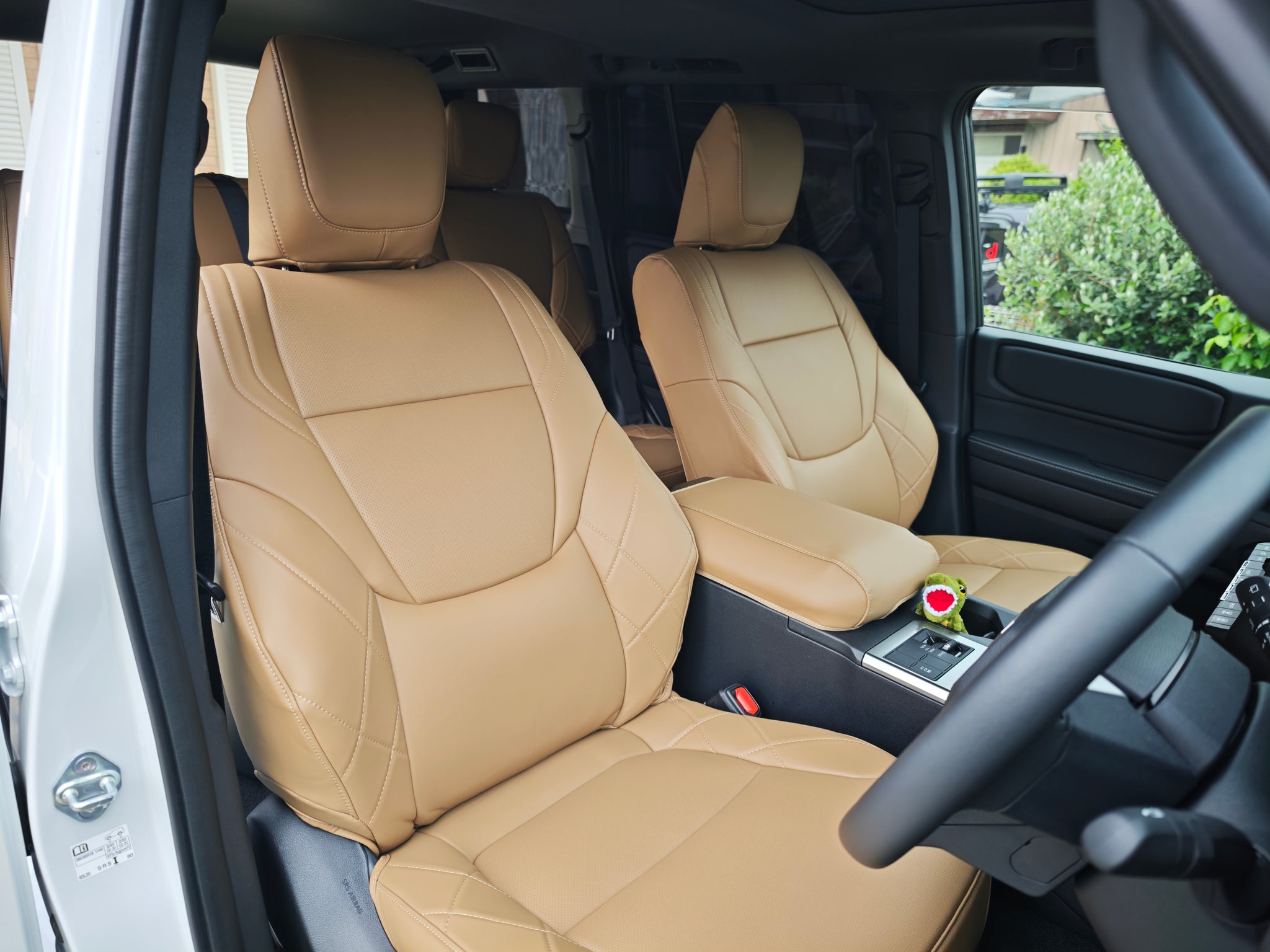 LC250 / LC300専用 サイドダイヤモンドステッチ シートカバー