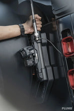 画像をギャラリービューアに読み込む, PLUMB ディフェンダーフラグポールスタンド/LANDROVER DEFENDER90 110 130

