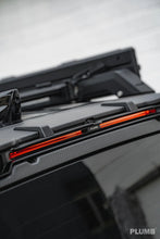 画像をギャラリービューアに読み込む, PLUMB ディフェンダードライカーボンテールキット/LANDROVER DEFENDER90 110 130
