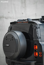 画像をギャラリービューアに読み込む, PLUMB ディフェンダードライカーボンテールキット/LANDROVER DEFENDER90 110 130
