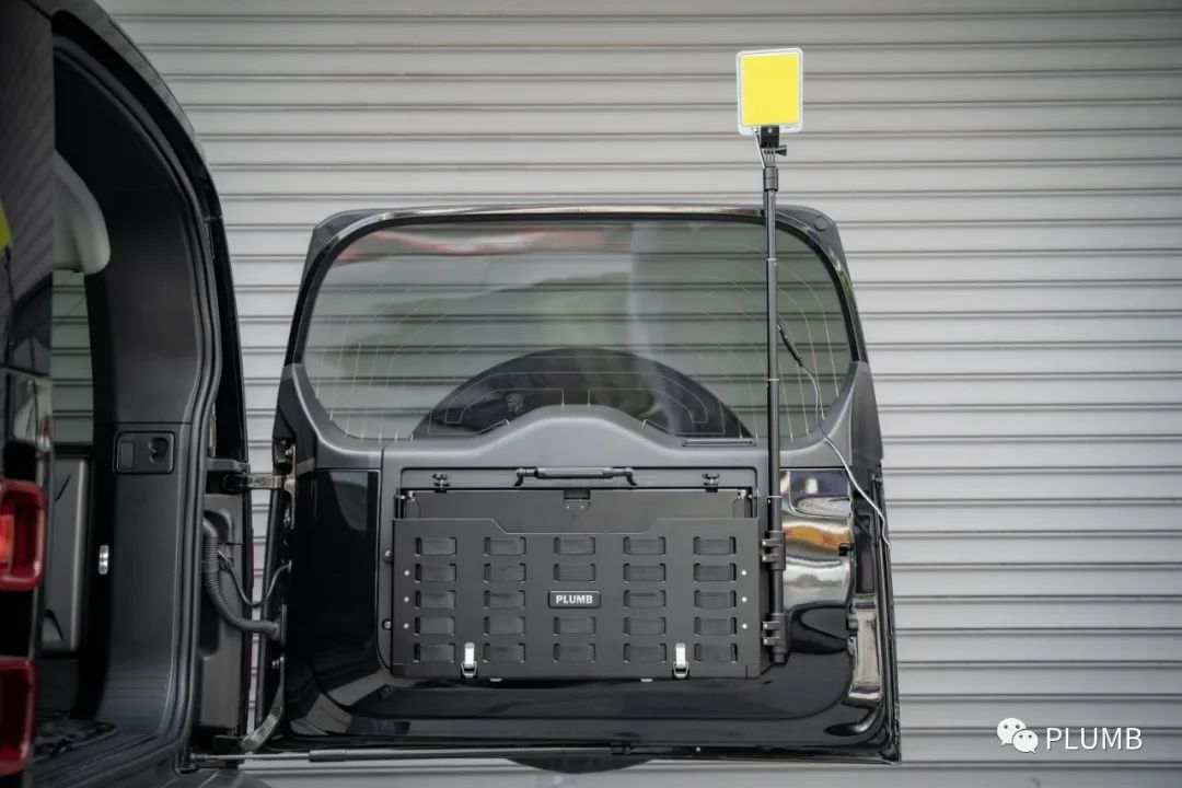 PLUMB】テールゲートテーブル/LANDROVER DEFENDER90・110・130