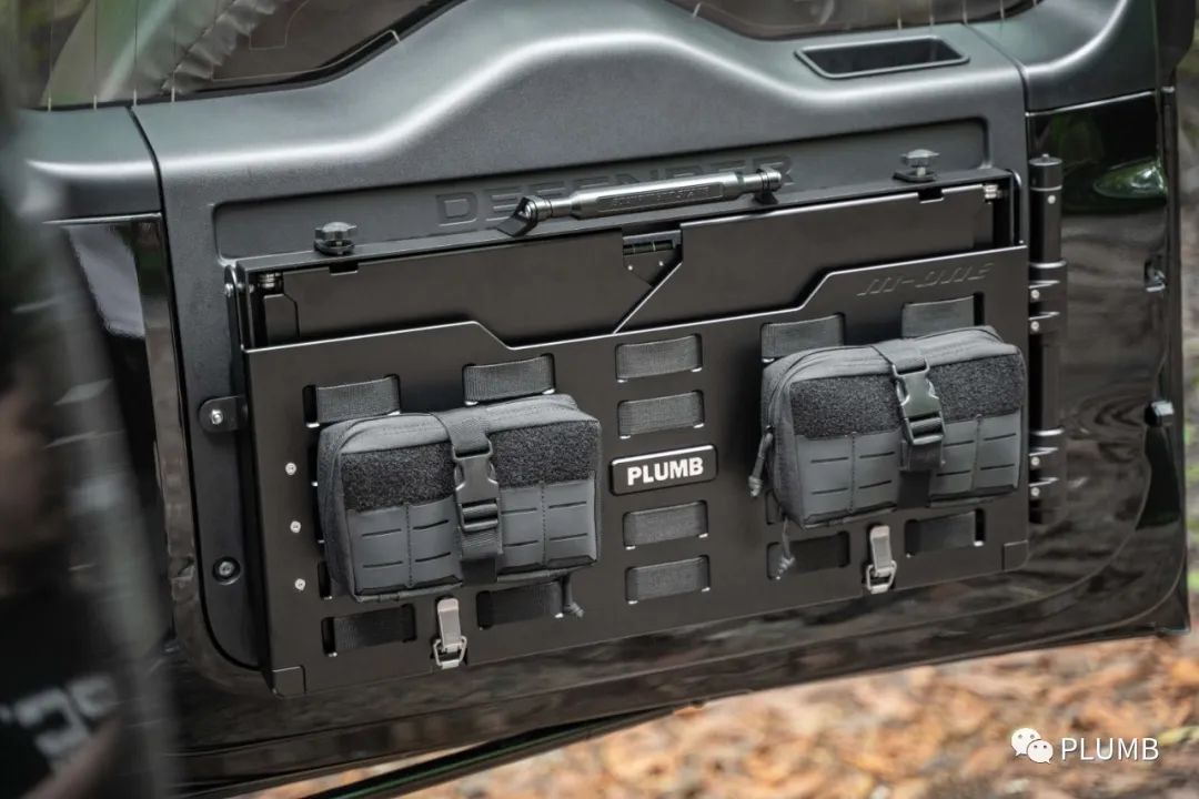 PLUMB】テールゲートテーブル/LANDROVER DEFENDER90・110・130