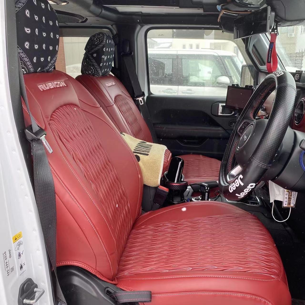 Jeep JL ラングラー シートカバー 赤黒 捻じれ ダイヤモンドステッチ 