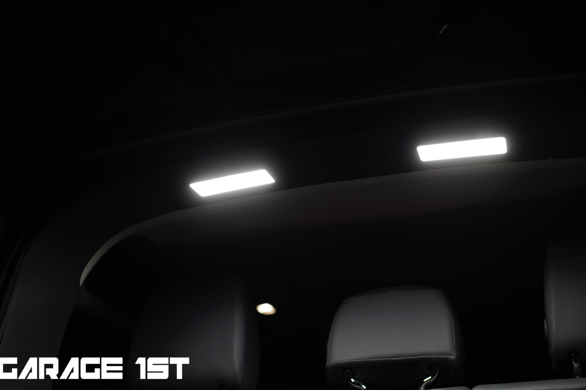 取り寄せ)ディフェンダーLEDトランクルームライト / LANDROVER